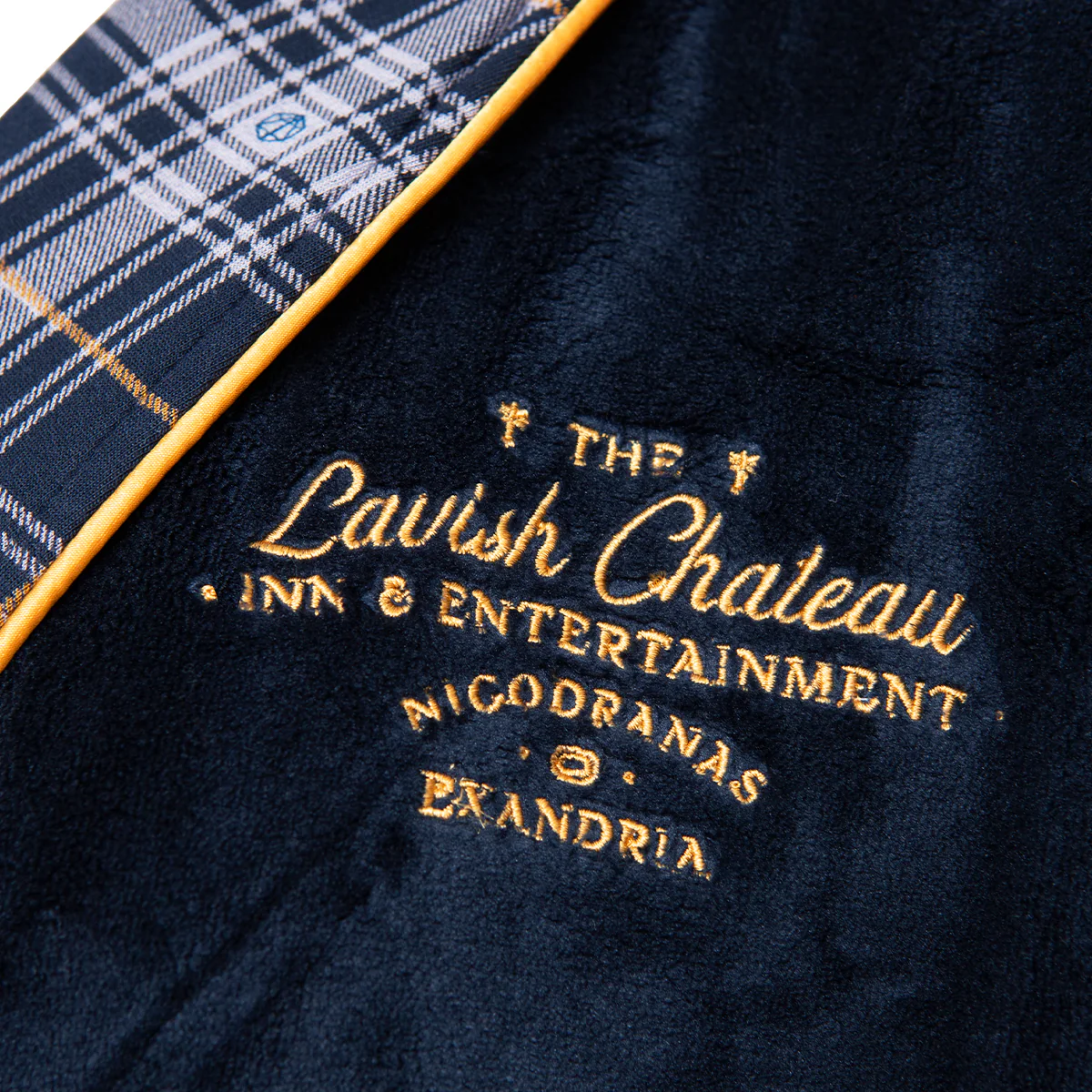 Lavish Chateau Bathrobe - Image 11