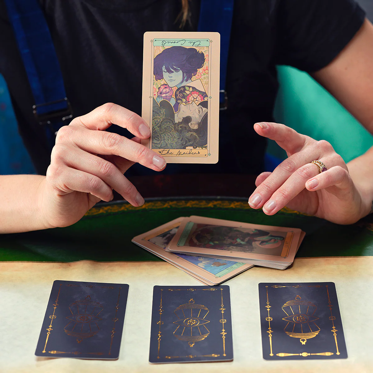 Mollymauk Tealeaf (and Jester Lavorre) Oracle of the Moon Deck - Image 10